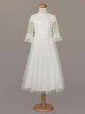 dievčenské šaty zdobené čipkou na 1. sv. prijímanie ecru