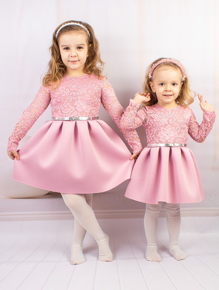 dievčenské sviatočné šaty s krajkou ružové