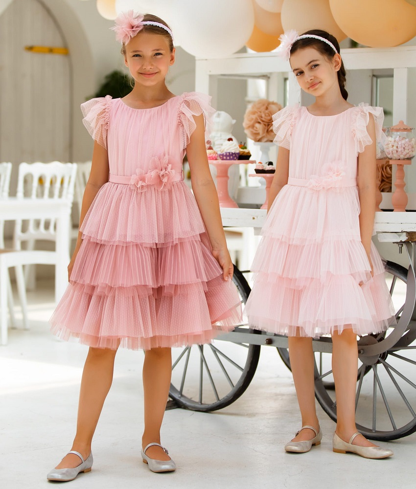 dievčenské šaty s nariasenými volánmi na 1. sv. prijímanie svetloružové