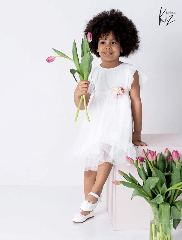 dievčenské sviatočné šaty s kvetinkami biele