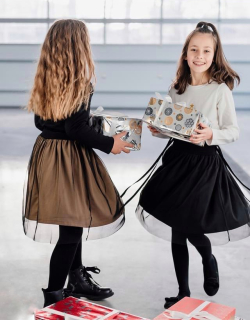 dievčenská tylová sukňa s ozdobným lemom
