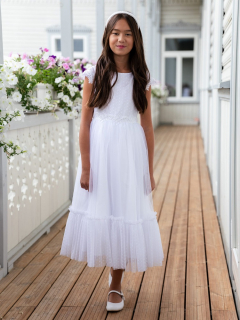 dievčenské šaty s jemnými bodkami na 1. sv. prijímanie ecru