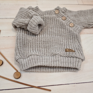 detský pletený sveter s gombíkmi orechový