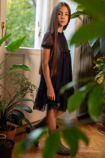 dievčenské čipkované šaty tmavomodré